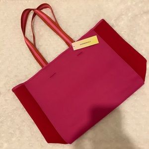 Brand new tote bag!  Perfect for the beach or pool!